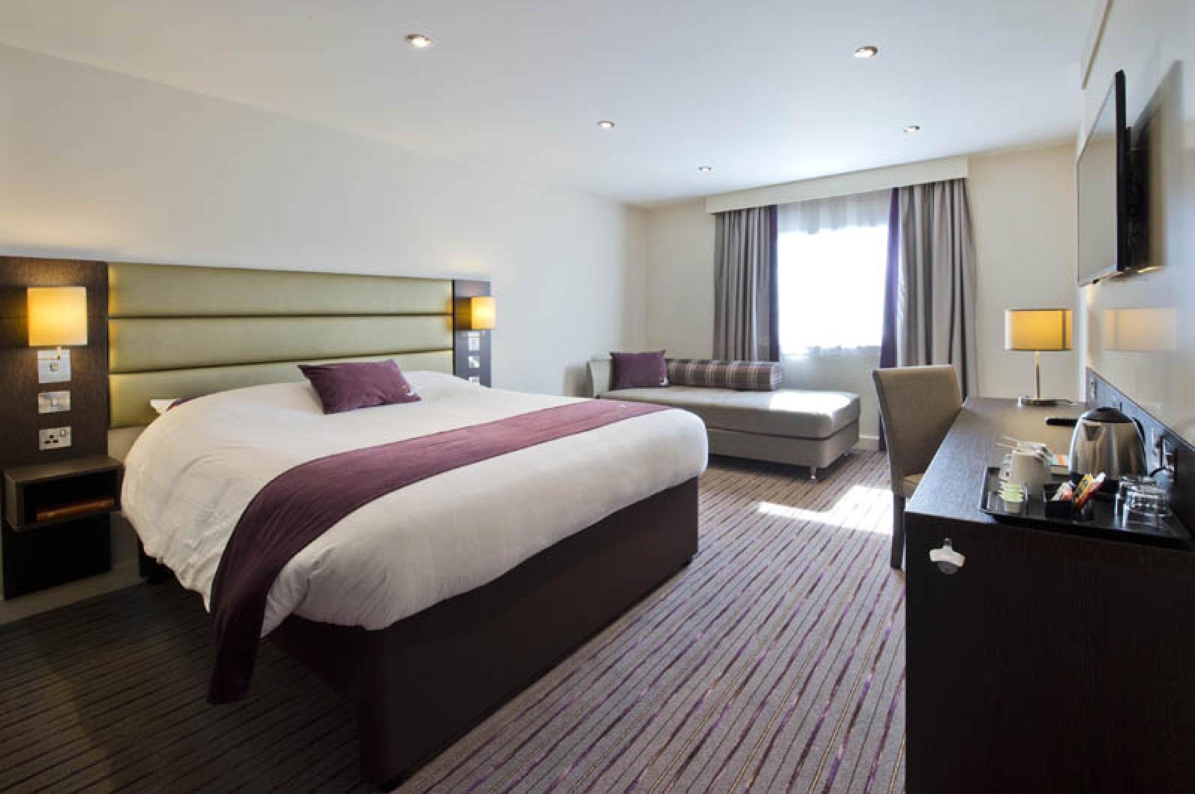 Premier Inn Glasgow Braehead Esterno foto