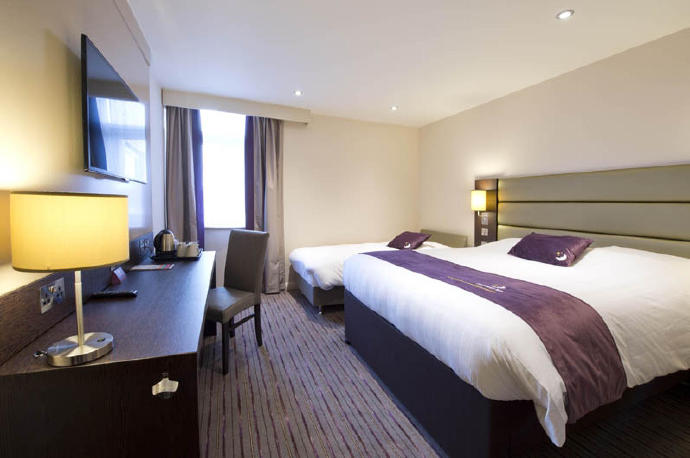 Premier Inn Glasgow Braehead Esterno foto