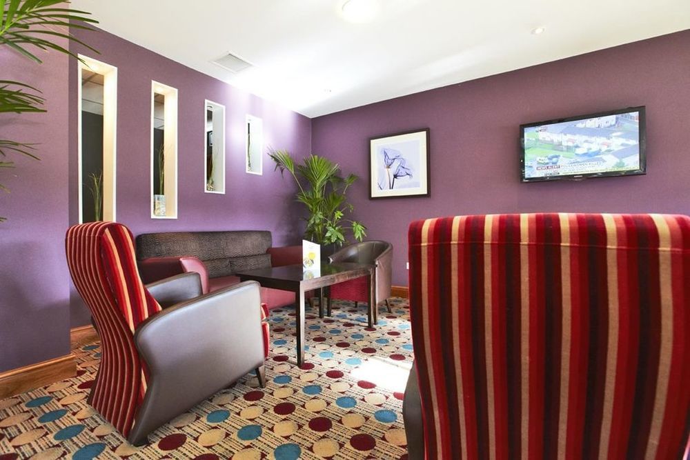 Premier Inn Glasgow Braehead Esterno foto