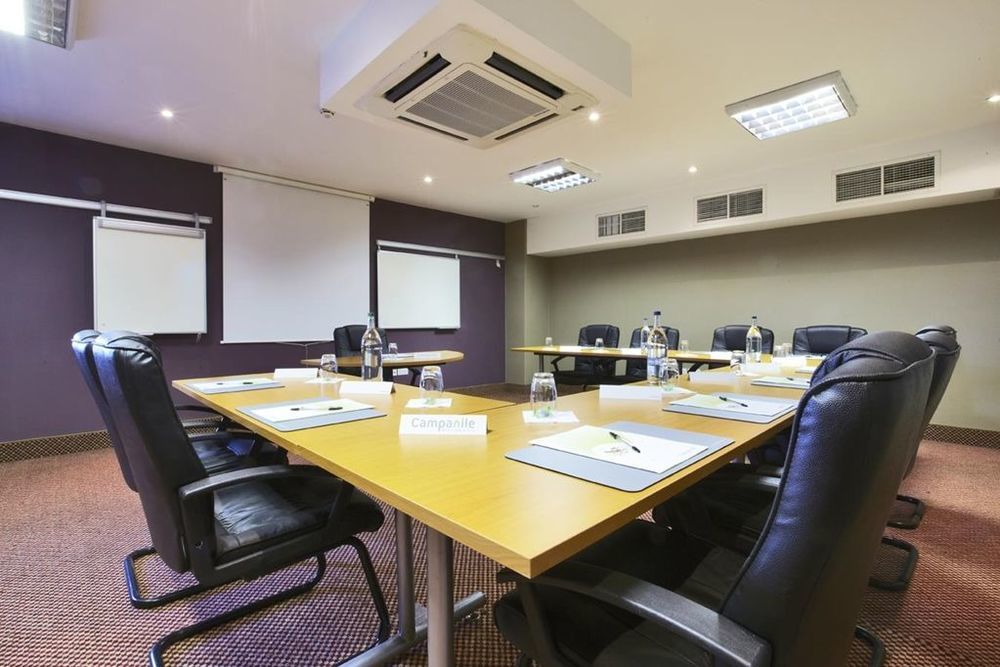 Premier Inn Glasgow Braehead Esterno foto
