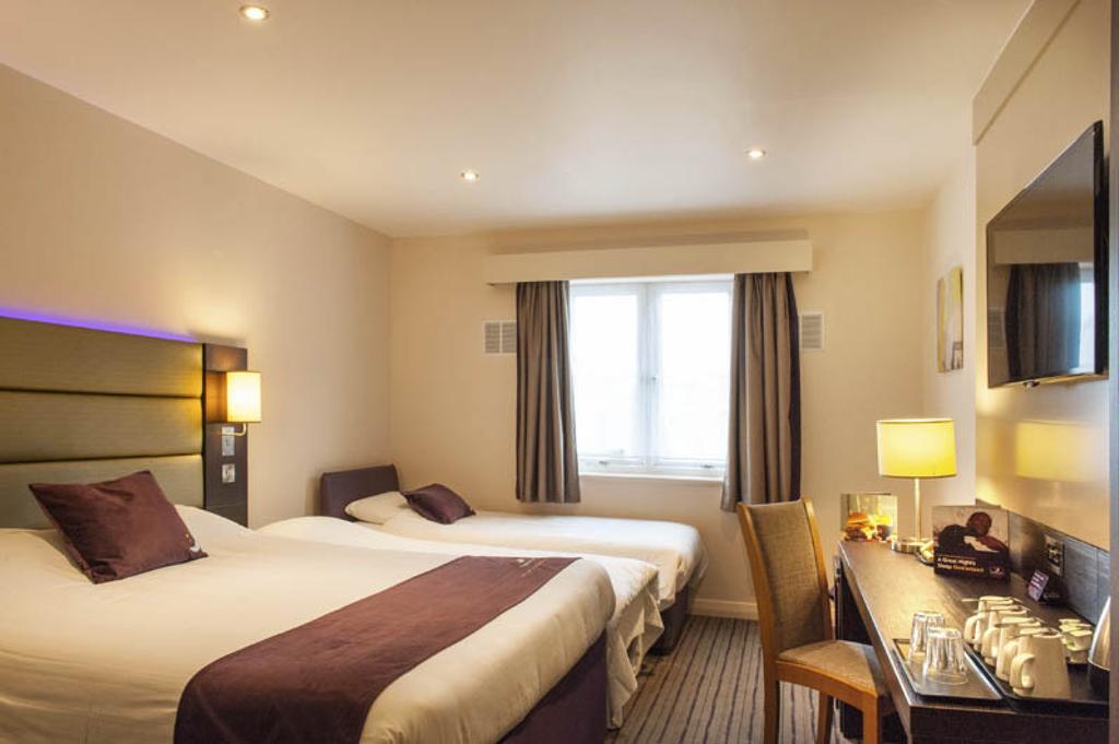 Premier Inn Glasgow Braehead Esterno foto