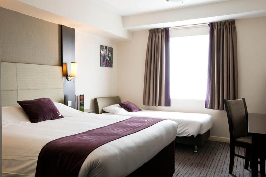 Premier Inn Glasgow Braehead Esterno foto