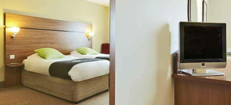 Premier Inn Glasgow Braehead Esterno foto